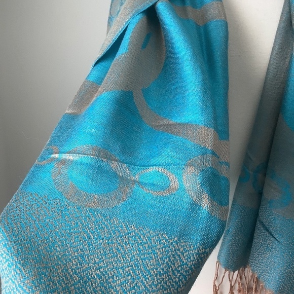 100%‎ Pashmina Scarf - Picture 5 of 16